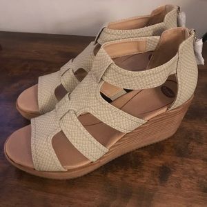 Dr Scholls shoes Long Island wedge sandal size 10